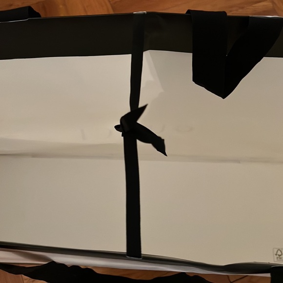 Authentic Gucci Shoppimg bags. - Picture 4 of 5